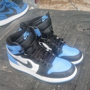 Nike Air Jordan Retro High in Blue and Black